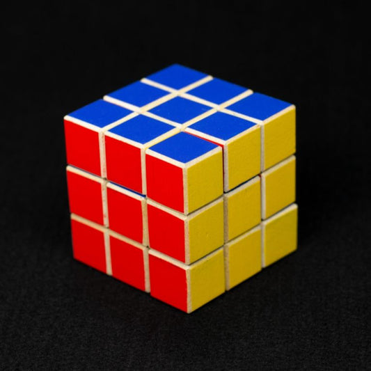 A wooden game inspired by the Rubik's Cube - The Fifth Corner