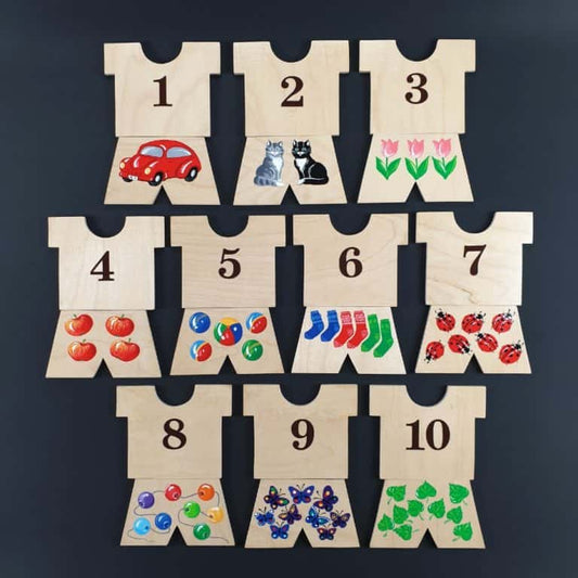 Wooden puzzle with split pictures - Shirt and Pants