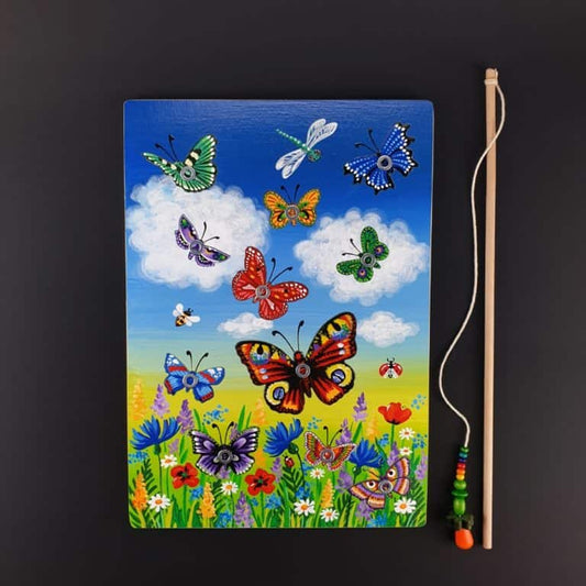 Puzzle en bois avec des aimants - Papillons dans la prairie