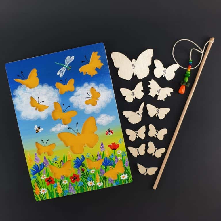 Puzzle en bois avec des aimants - Papillons dans la prairie