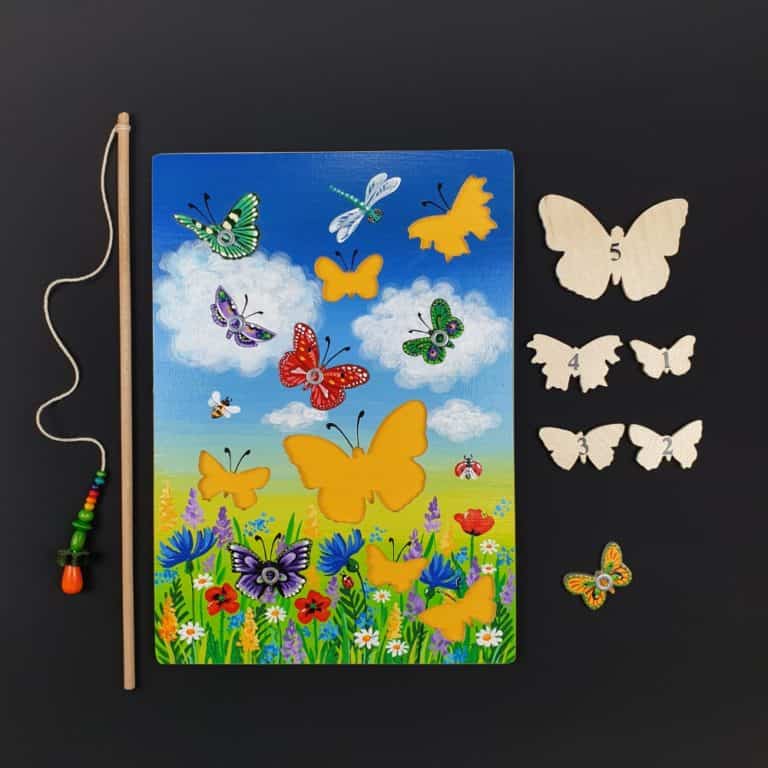 Puzzle en bois avec des aimants - Papillons dans la prairie